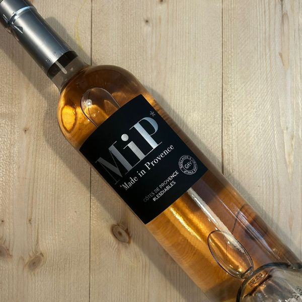 Fles MIP Classic Rosé 2024 – lichtroze Provence rosé met moderne uitstraling en verfijnde smaak.