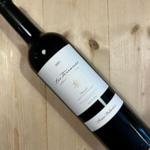 Fles Les Terrasses – krachtige Priorat van oude stokken met rood fruit, kruiden, koffie en elegante houtrijping