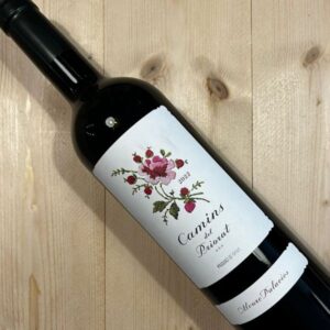 Fles Camins del Priorat – fruitige rode wijn van Álvaro Palacios met viooltjes, kersen, grafiet en subtiele houtrijping